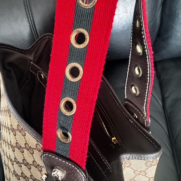 Gucci Beige and Red Tote Bag VINTAGE GUCCI CANVAS PELHAM LARGE SHOULDER BAG - Picture 14 of 17